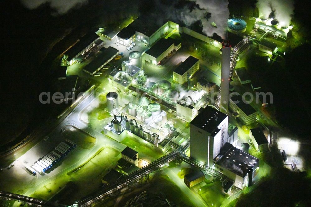 Aerial image at night Blankenstein - Night lighting Building and production halls on the premises of Zellstoff- and Papierfabrik Rosenthal GmbH on Hauptstrasse in Blankenstein in the state Thuringia, Germany