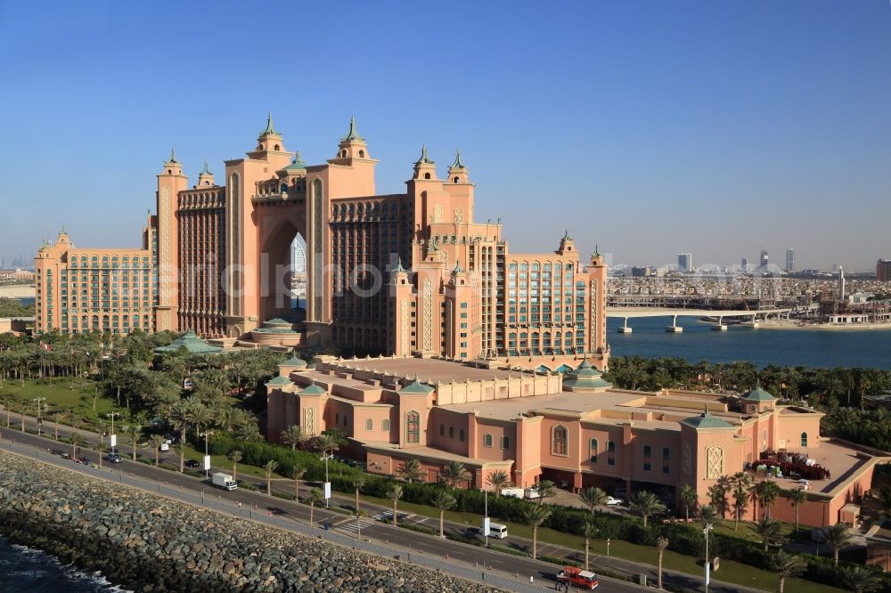 Aerial photograph Dubai - The Atlantis The Palm Hotel and Resort on the Palm Jumeirah island in Dubai in United Arab Emirates