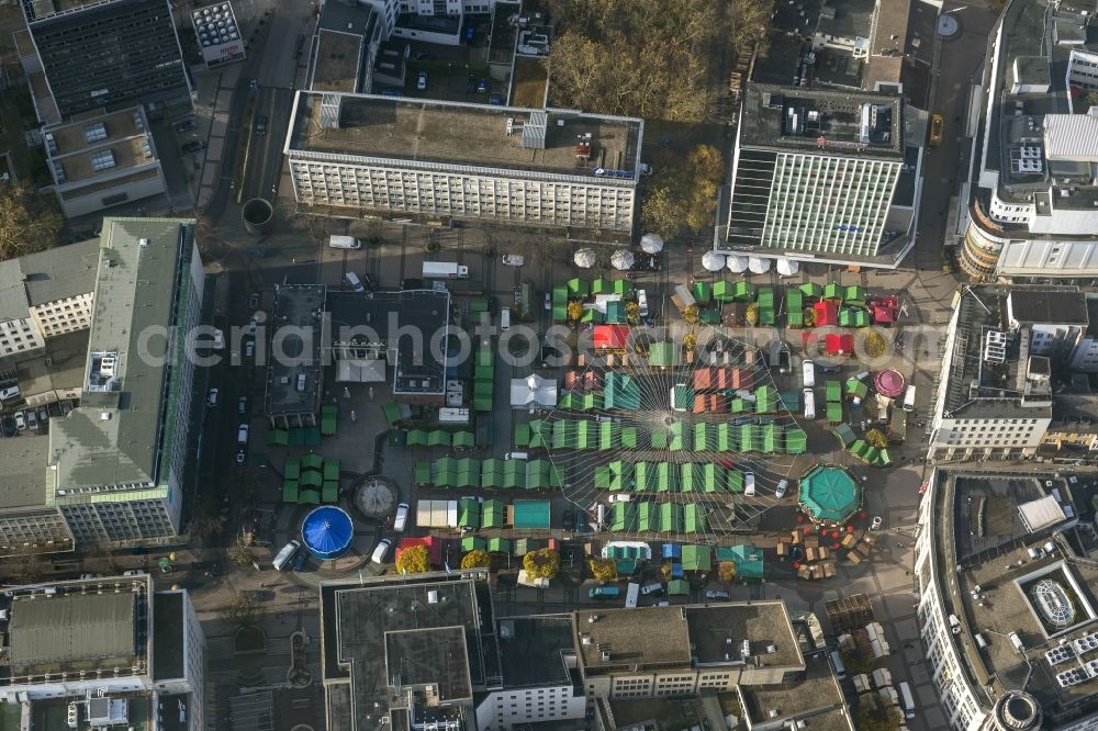 Aerial photograph Essen - Construction of the Christmas market on the Kennedy Place in Essen in North Rhine-Westphalia