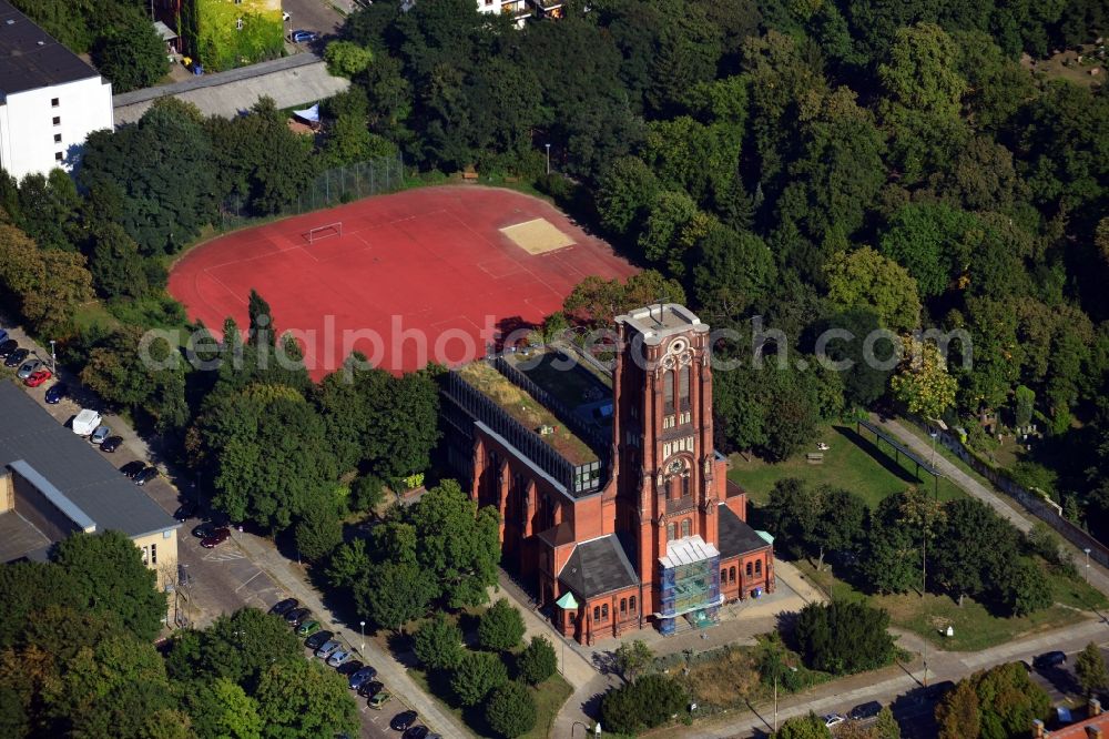 Berlin OT Friedrichshain from the bird's eye view: View of the Auferstehungskirche in the district of Friedrichshain in Berlin