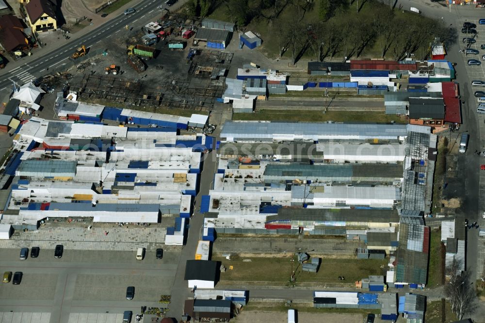 Osinow Dolny from above - Shopping center at Osinow Dolny in Poland West Pomeranian in the border area on the banks of the Oder in Brandenburg Hohenwutzen