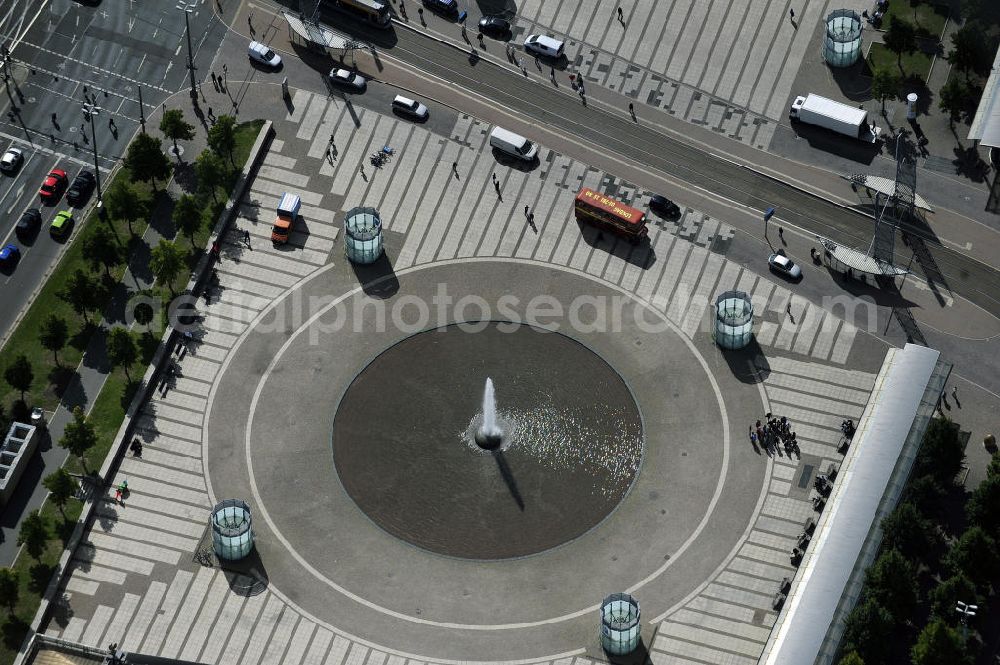 Aerial photograph Leipzig - Blick auf den Augustusplatz vor dem Opernhaus Leipzig - gegenüber dem Gewandhaus Leipzig. View the square Augustusplatz in front of the Leipzig Opera House - opposite the Gewandhaus Leipzig.