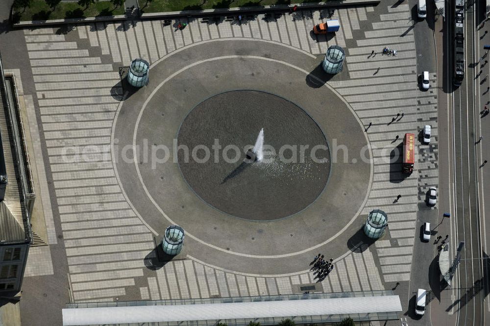 Leipzig from the bird's eye view: Blick auf den Augustusplatz vor dem Opernhaus Leipzig - gegenüber dem Gewandhaus Leipzig. View the square Augustusplatz in front of the Leipzig Opera House - opposite the Gewandhaus Leipzig.