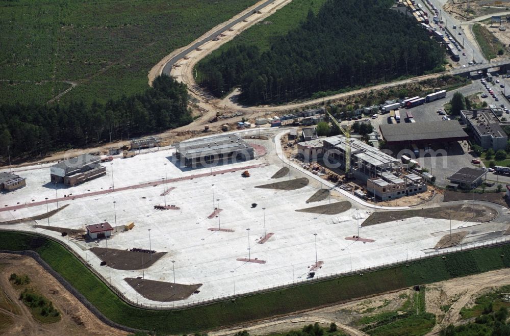 Aerial photograph Kleinbademeusel - Expansion and renovation of the border crossing - crossing point on the highway A15 - E36 in Kleinbademeusel in Brandenburg