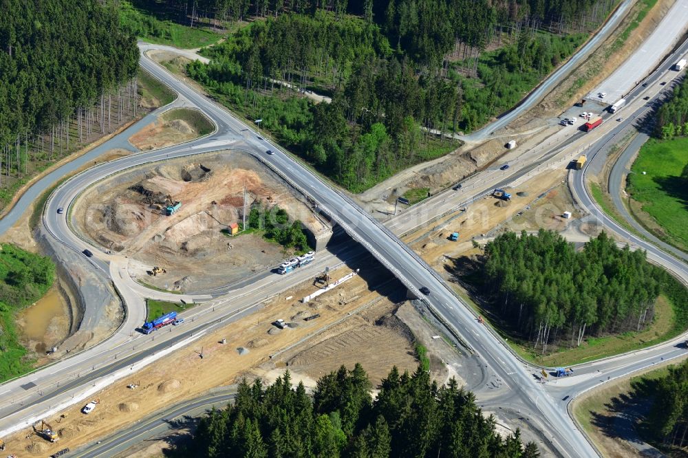 Aerial image Dittersdorf - Buildings and route of the motorway A9 motorway with four lanes now. Currently, reconstruction, expansion and new construction work is underway for the six-lane expansion of Highway 9 between Triptis and Schleiz by Wayss & Freytag Ingenieurbau and EUROVIA VINCI