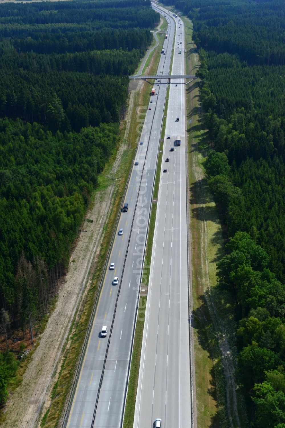 Aerial photograph Dittersdorf - Buildings and route of the motorway A9 motorway with four lanes now. Currently, reconstruction, expansion and new construction work is underway for the six-lane expansion of Highway 9 between Triptis and Schleiz by Wayss & Freytag Ingenieurbau and EUROVIA VINCI