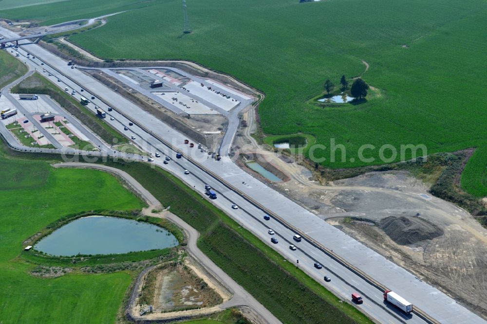 Aerial image Görkwitz - Buildings and route of the motorway A9 motorway with four lanes now. Currently, reconstruction, expansion and new construction work is underway for the six-lane expansion of Highway 9 between Triptis and Schleiz by Wayss & Freytag Ingenieurbau and EUROVIA VINCI in Thuringia