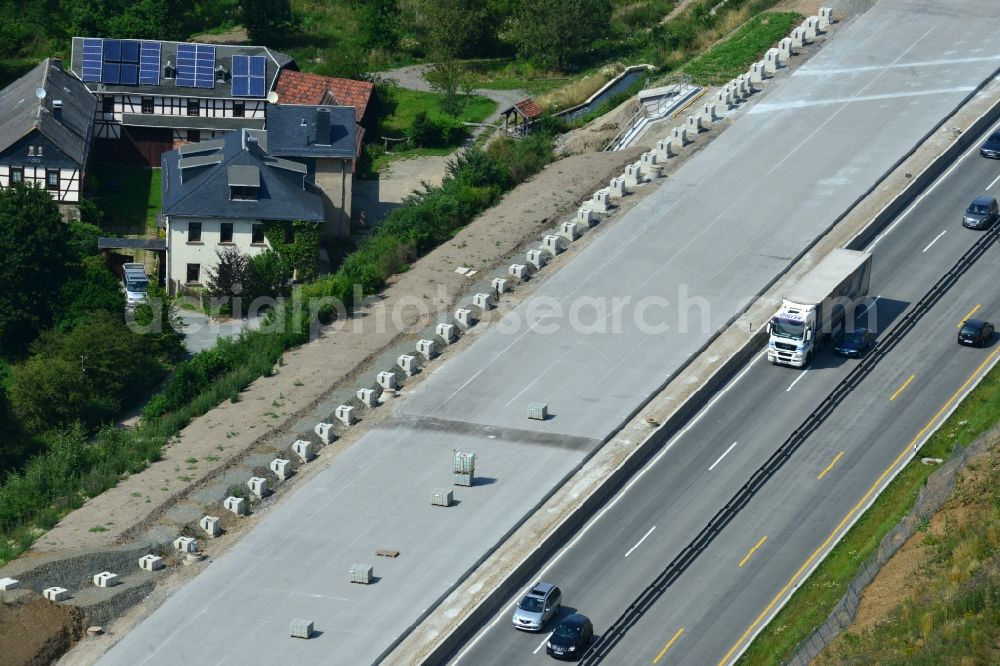 Aerial image Görkwitz - Buildings and route of the motorway A9 motorway with four lanes now. Currently, reconstruction, expansion and new construction work is underway for the six-lane expansion of Highway 9 between Triptis and Schleiz by Wayss & Freytag Ingenieurbau and EUROVIA VINCI in Thuringia