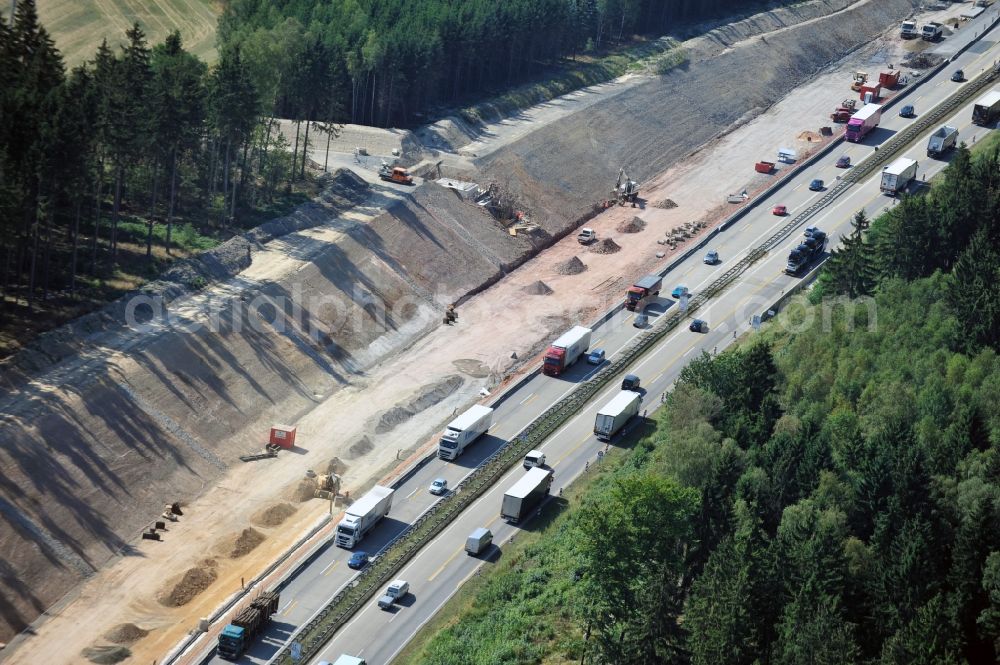 Lemnitz from the bird's eye view: Buildings and route of the motorway A9 motorway with four lanes now. Currently, reconstruction, expansion and new construction work is underway for the six-lane expansion of Highway 9 between Triptis and Schleiz by Wayss & Freytag Ingenieurbau and EUROVIA VINCI in Thuringia