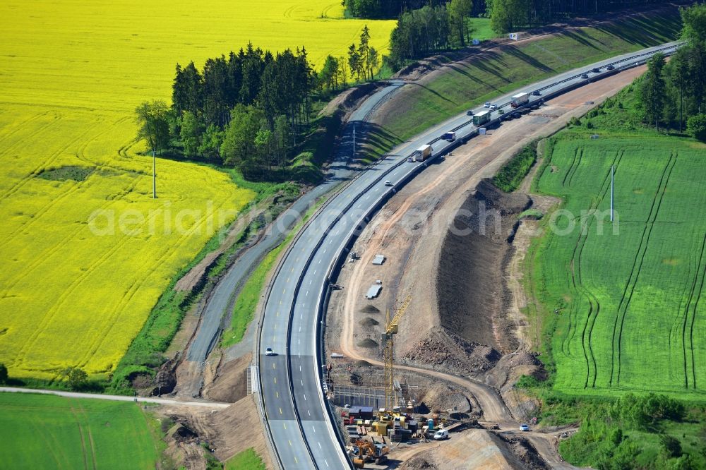 Lemnitz from above - Buildings and route of the motorway A9 motorway with four lanes now. Currently, reconstruction, expansion and new construction work is underway for the six-lane expansion of Highway 9 between Triptis and Schleiz by Wayss & Freytag Ingenieurbau and EUROVIA VINCI in Thuringia