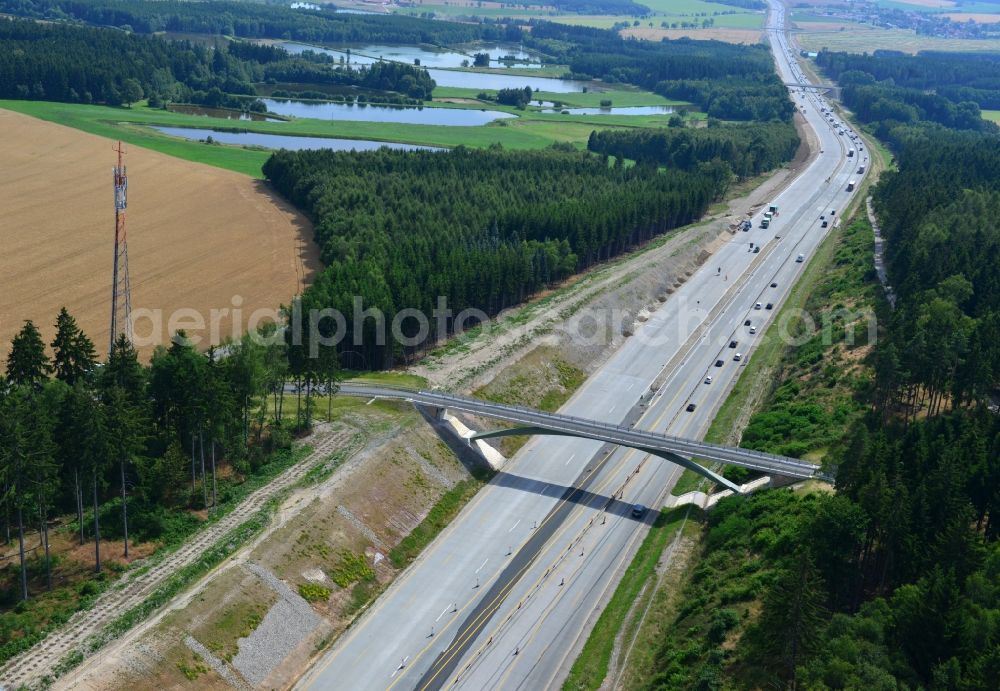 Aerial image Lemnitz - Buildings and route of the motorway A9 motorway with four lanes now. Currently, reconstruction, expansion and new construction work is underway for the six-lane expansion of Highway 9 between Triptis and Schleiz by Wayss & Freytag Ingenieurbau and EUROVIA VINCI in Thuringia