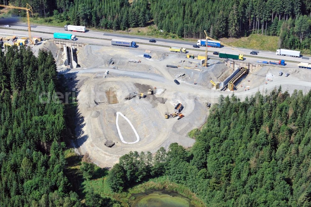 Pahnstangen from above - Ausbau- Arbeiten und Baustellen an der Streckenführung der BAB Bundesautobahn A9 bei Pahnstangen in Thüringen. Derzeit laufen Umbau-, Erweiterungs- und Neubauarbeiten für den sechsspurigen Ausbau der Autobahn 9 zwischen Triptis und Schleiz in Thüringen durch die Arbeitsgemeinschaft ARGE Wayss