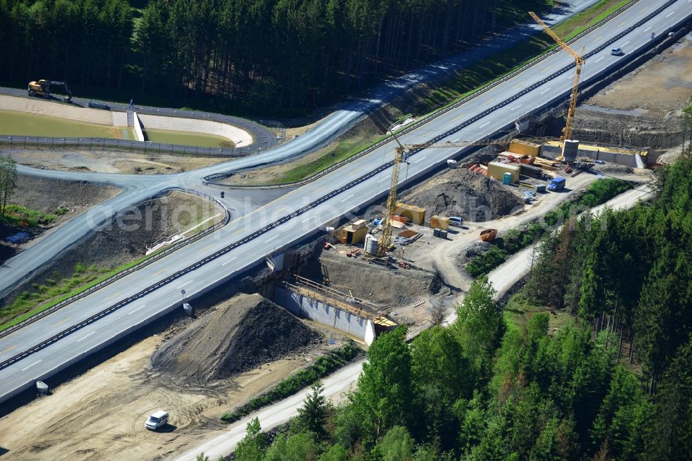 Pahnstangen from above - Buildings and route of the motorway A9 motorway with four lanes now. Currently, reconstruction, expansion and new construction work is underway for the six-lane expansion of Highway 9 between Triptis and Schleiz by Wayss & Freytag Ingenieurbau and EUROVIA VINCI in Thuringia