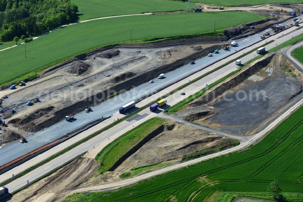 Aerial image Pahnstangen - Buildings and route of the motorway A9 motorway with four lanes now. Currently, reconstruction, expansion and new construction work is underway for the six-lane expansion of Highway 9 between Triptis and Schleiz by Wayss & Freytag Ingenieurbau and EUROVIA VINCI in Thuringia