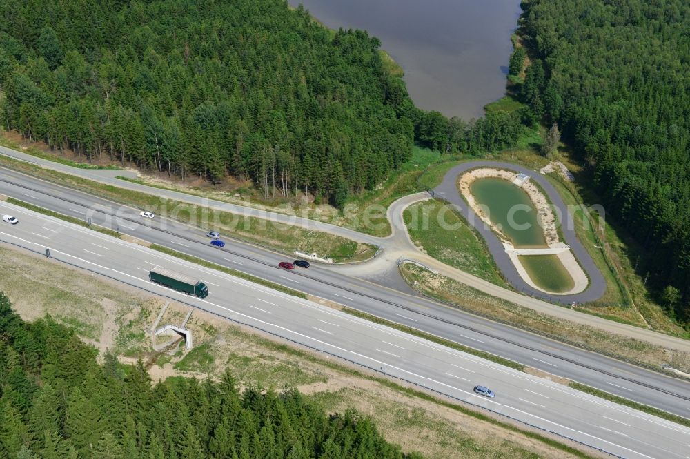 Aerial photograph Pörmitz - Buildings and route of the motorway A9 motorway with four lanes now. Currently, reconstruction, expansion and new construction work is underway for the six-lane expansion of Highway 9 near Poermitz by Wayss & Freytag Ingenieurbau and EUROVIA VINCI in Thuringia