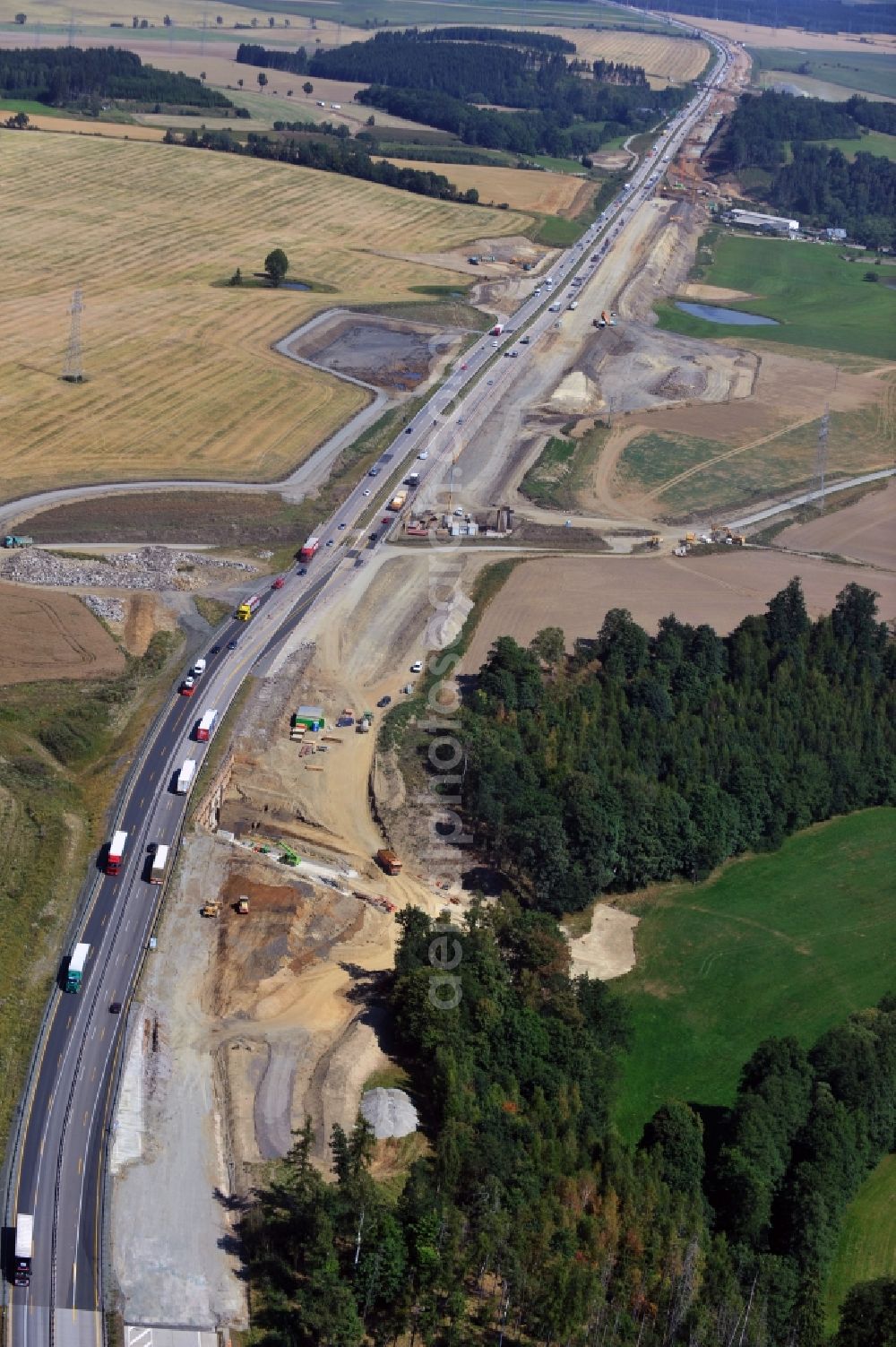 Aerial image Schleiz - Buildings and route of the motorway A9 motorway with four lanes now. Currently, reconstruction, expansion and new construction work is underway for the six-lane expansion of Highway 9 between Triptis and Schleiz by Wayss & Freytag Ingenieurbau and EUROVIA VINCI in Thuringia