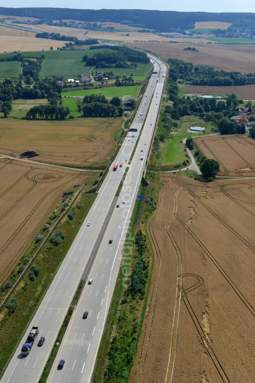 Aerial photograph Triptis - Buildings and route of the motorway A9 motorway with four lanes now. Currently, reconstruction, expansion and new construction work is underway for the six-lane expansion of Highway 9 between Triptis and Schleiz by Wayss & Freytag Ingenieurbau and EUROVIA VINCI in Thuringia