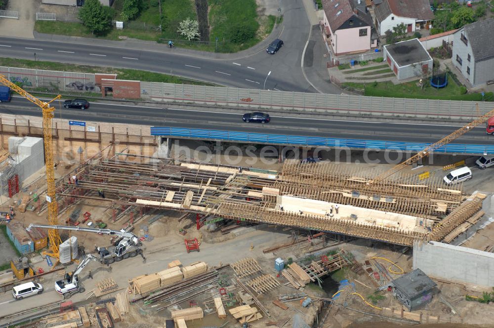 Braunschweig from above - Blick auf den Um- und Ausbau des Autobahndreieck Braunschweig-Südwest an der Autobahn A29 / A 391. Der EUROVIA Baukonzern errichtet hier einige Brückenneubauten. Bauherr ist die Niedersächsische Landesbehörde für Straßenbau und Verkehr. View of the implementation and expansion of the motorway junction Braunschweig-southwest along the highway A29 / A 395th The construction company built EUROVIA here are some new bridges. Owner is the Lower Saxony state authorities for road construction and transport.