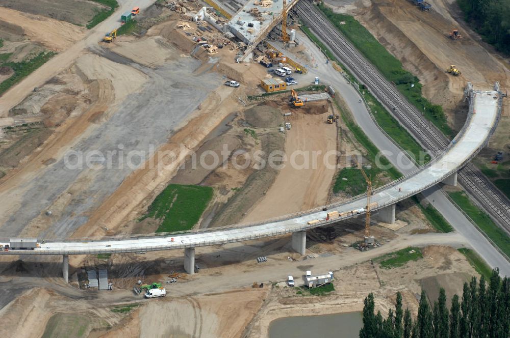 Braunschweig from the bird's eye view: Blick auf den Um- und Ausbau des Autobahndreieck Braunschweig-Südwest an der Autobahn A29 / A 391. Der EUROVIA Baukonzern errichtet hier einige Brückenneubauten. Bauherr ist die Niedersächsische Landesbehörde für Straßenbau und Verkehr. View of the implementation and expansion of the motorway junction Braunschweig-southwest along the highway A29 / A 395th The construction company built EUROVIA here are some new bridges. Owner is the Lower Saxony state authorities for road construction and transport.