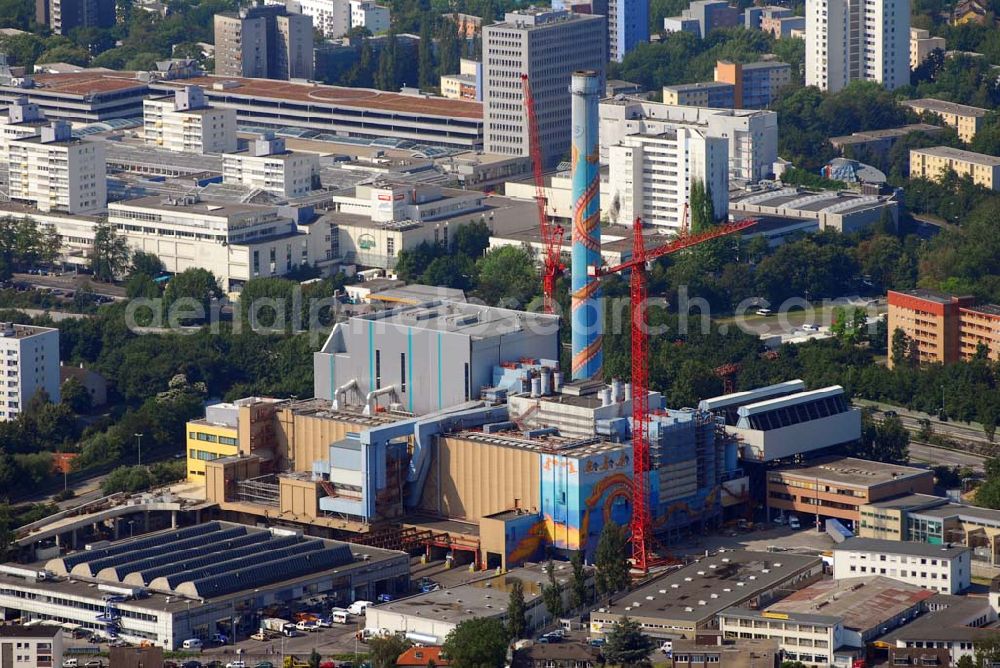 Aerial photograph Frankfurt - Blick auf den Ausbau der AVA Abfallverbrennungsanlage Nordweststadt GmbH an der Heddernheimer Landstraße 145 in 60439 Frankfurt am Main, Telefon: +49 (0)69 5860430, Telefax: +49 (0)69 58604339,E-Mail: christa.kern@mhkw-frankfurt.de,Achim Walder: http://