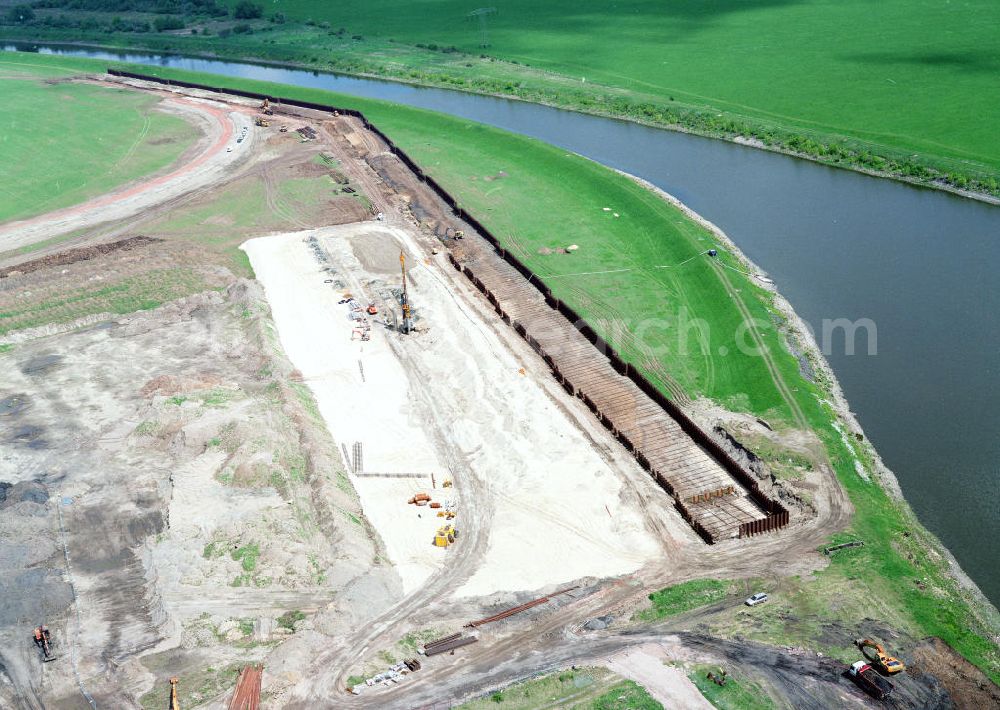 Aerial photograph Magdeburg / Sachsen-Anhalt - Ausbau des Binenhafens Magdeburg im Zuge von Ausgleichs- und Ersatzmaßnahmen am Wasserstraßenkreuz Magdeburg / Elbe-Havel-Kanal. Ein Projekt des Wasserstraßenneubauamtes Magdeburg