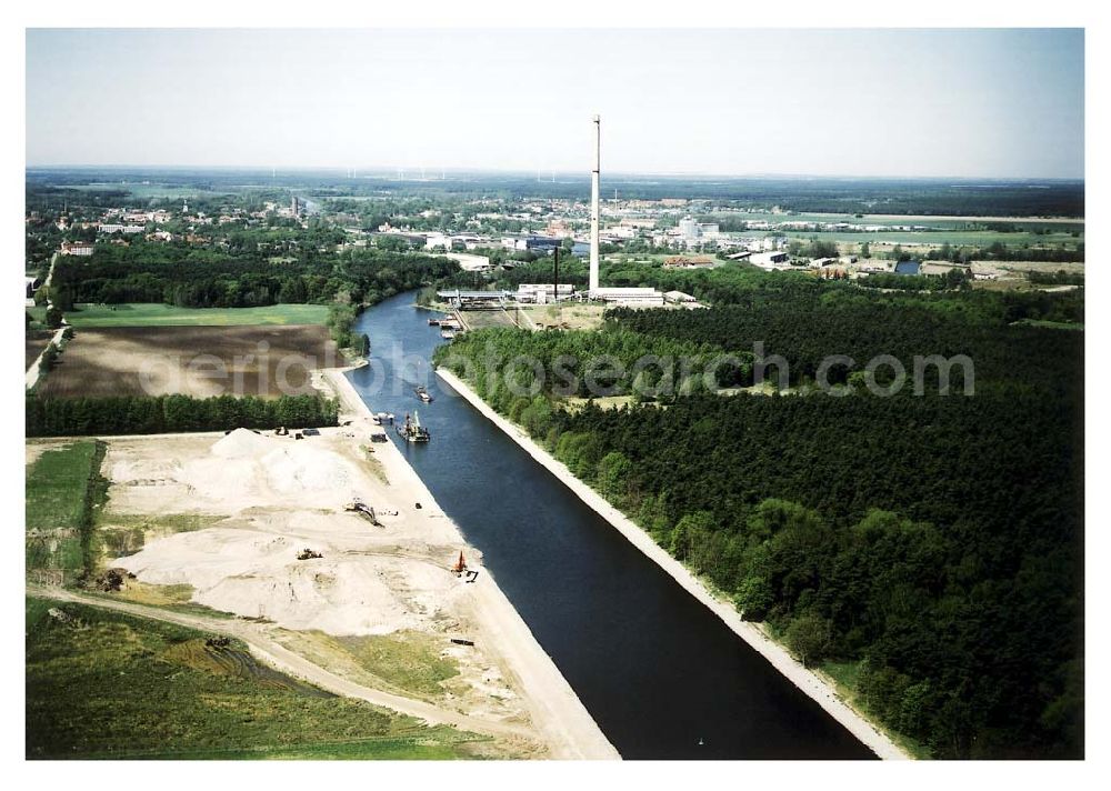 Aerial image Niegripp / Sachsen-Anhalt - Ausbau des Elbe-Havel-Kanales bei Niegripp östlich von Hohenwarthe in Sachsen-Anhalt. Ein Projekt des Wasserstraßen-Neubauamt Magdeburg Frau Roskoden, Kleiner Werder 5c, 39114 MAGDEBURG Tel.: 0391-5352168