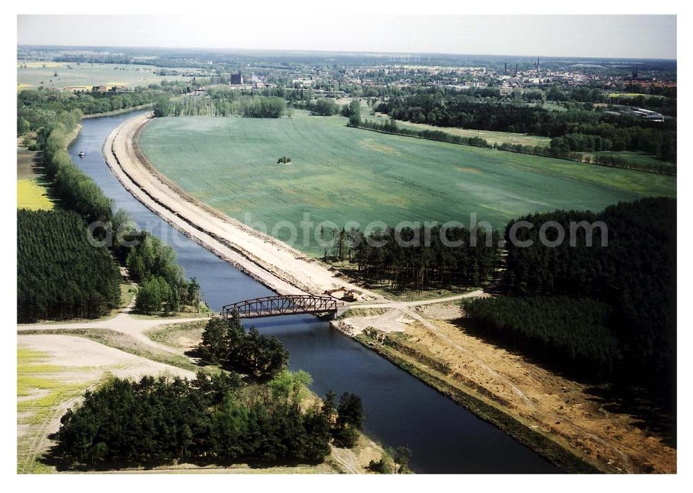 Aerial photograph Parey / Sachsen-Anhalt - Ausbau des Elbe-Havel-Kanales bei Parey in Sachsen-Anhalt. Ein Projekt des: Wasserstraßen-Neubauamt Magdeburg Frau Roskoden, Kleiner Werder 5c, 39114 MAGDEBURG Tel.: 0391-5352168