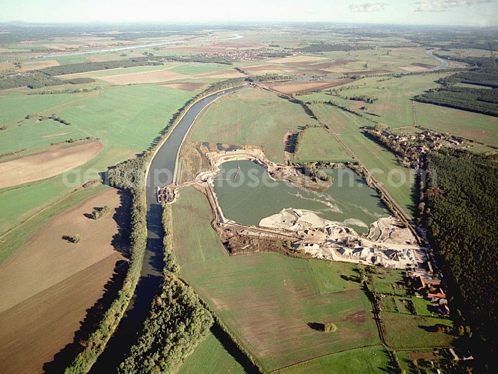 Burg / Sachsen-Anhalt from the bird's eye view: Ausbau des Elbe-Havel-Kanales an der nördkichen Stadtgrenze von Burg in Sachsen-Anhalt.