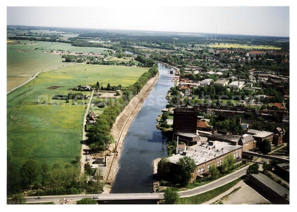 Burg / Sachsen-Anhalt from above - Ausbau des Elbe-Havel-Kanales am nördlichen Stadtrand von Burg in Sachsen-Anhalt. Ein Projekt des Wasserstraßen-Neubauamt Magdeburg Frau Roskoden, Kleiner Werder 5c, 39114 MAGDEBURG, Tel.: 0391-5352168