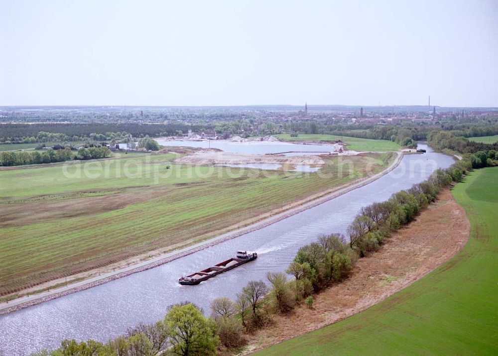 Aerial photograph Burg / Sachsen-Anhalt - Ausbau des Elbe-Havel-Kanales am nördlichen Stadtrand von Burg in Sachsen-Anhalt. Ein Projekt des Wasserstraßen-Neubauamt Magdeburg Frau Roskoden, Kleiner Werder 5c, 39114 MAGDEBURG, Tel.: 0391-5352168