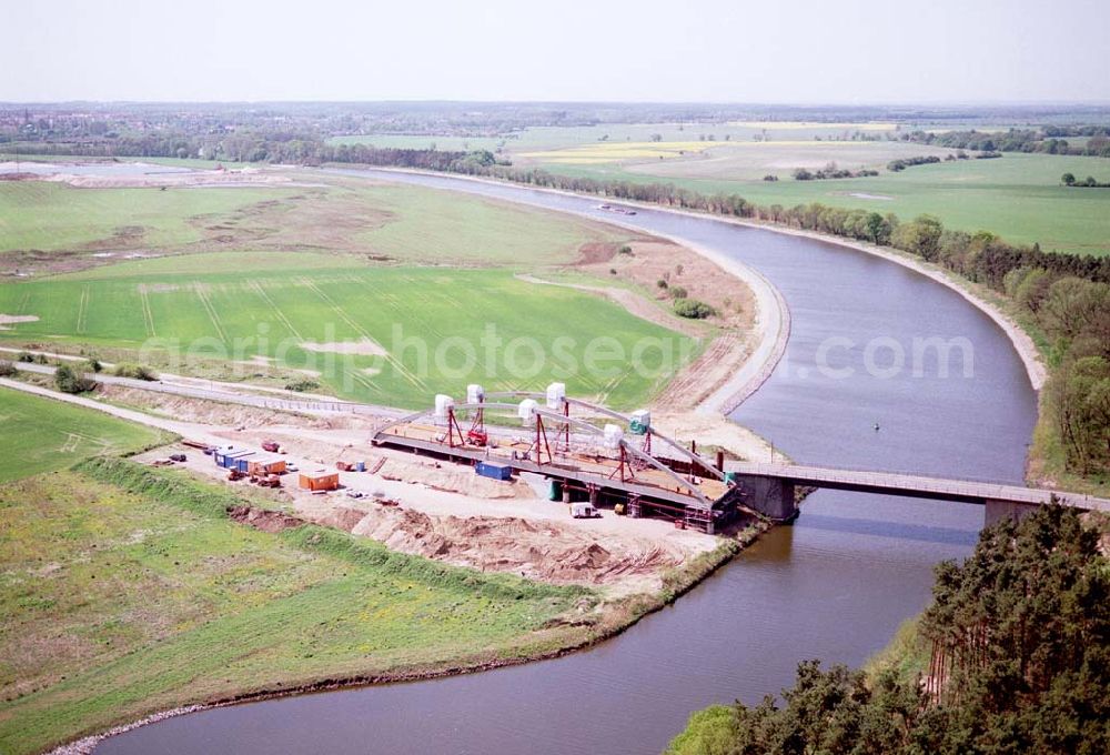 Burg / Sachsen-Anhalt from the bird's eye view: Ausbau des Elbe-Havel-Kanales am nördlichen Stadtrand von Burg in Sachsen-Anhalt. Ein Projekt des Wasserstraßen-Neubauamt Magdeburg Frau Roskoden, Kleiner Werder 5c, 39114 MAGDEBURG, Tel.: 0391-5352168