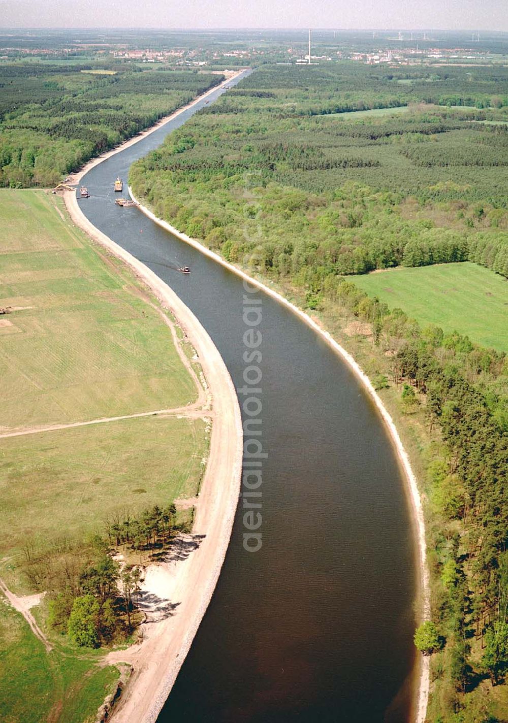 Genthin / Brandenburg from above - Ausbau des Elbe-Havel-Kanales östlich von Genthin in Brandenburg.