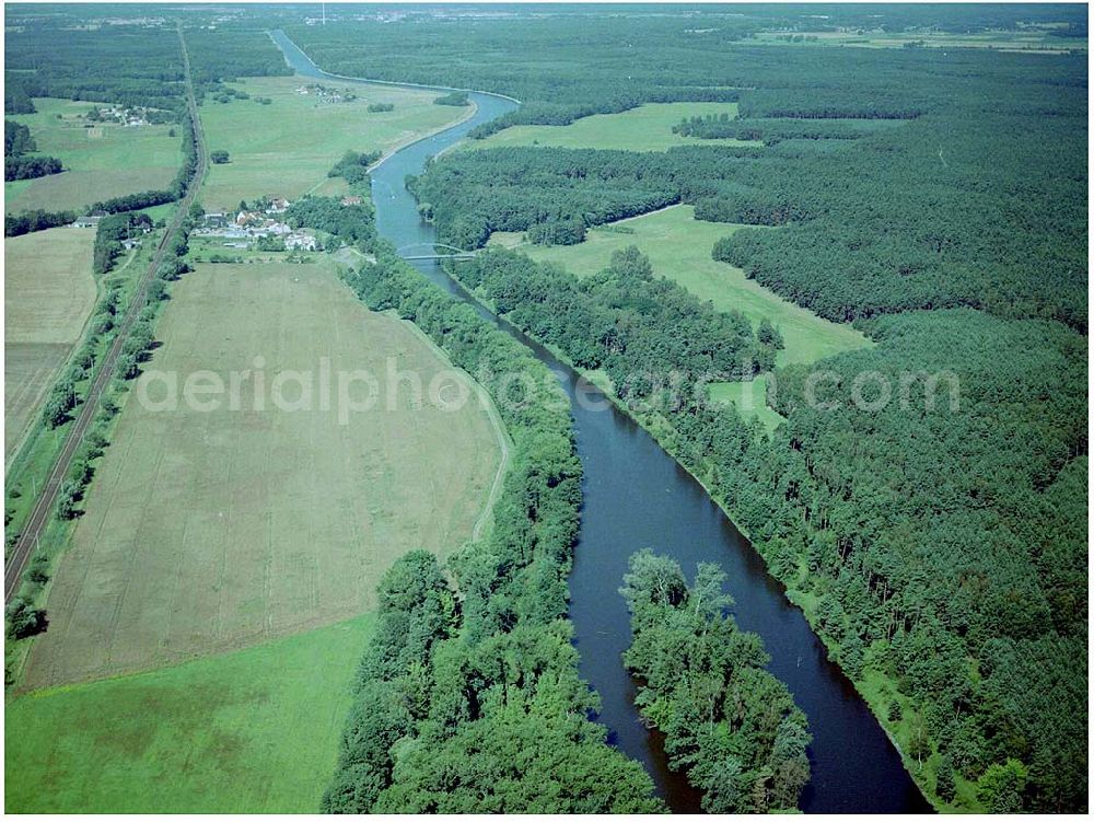 Aerial photograph Genthin - 30.7.2004, Elbe - Havelkanal östlich von Genthin