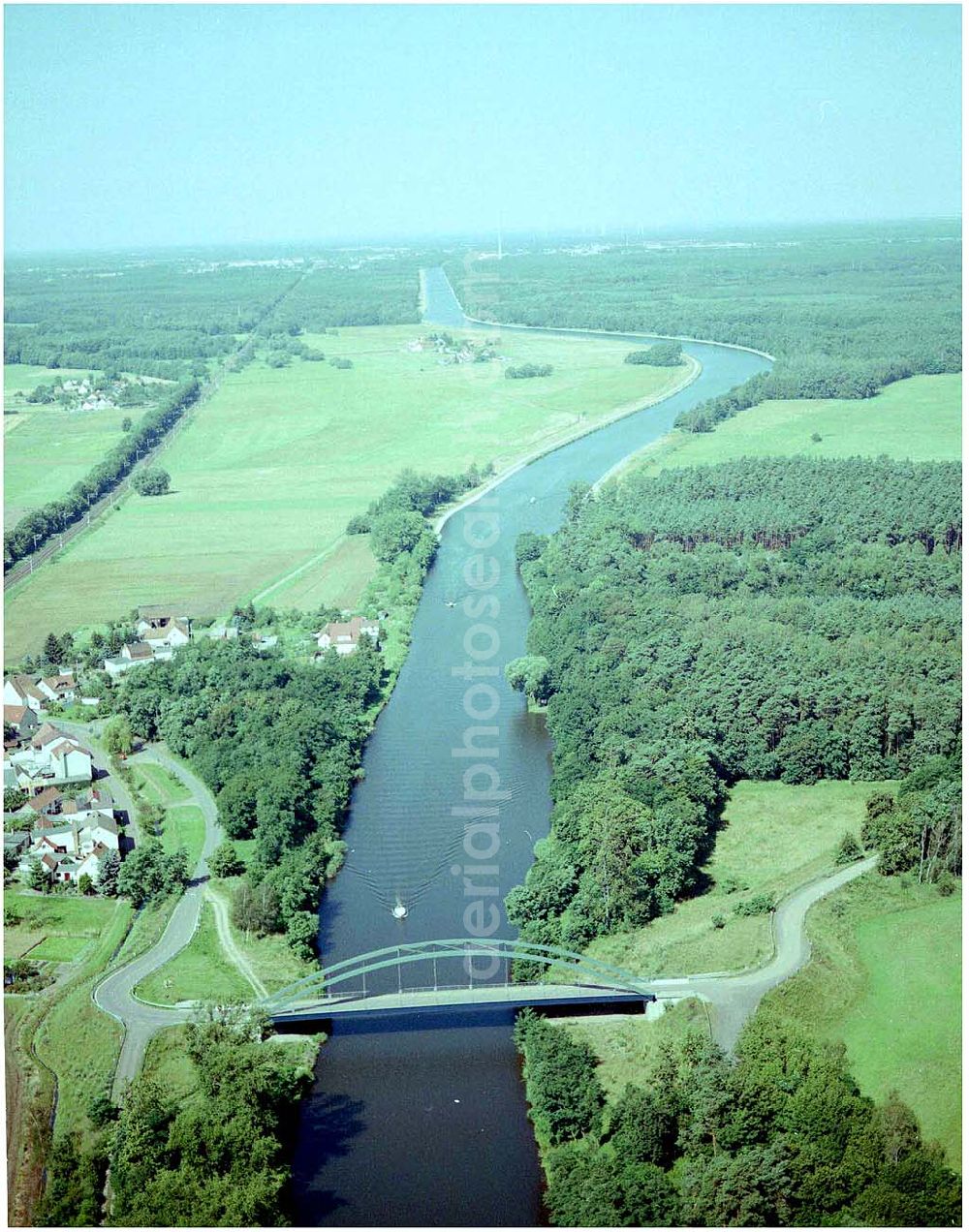 Genthin from above - 30.7.2004, Elbe - Havelkanal östlich von Genthin