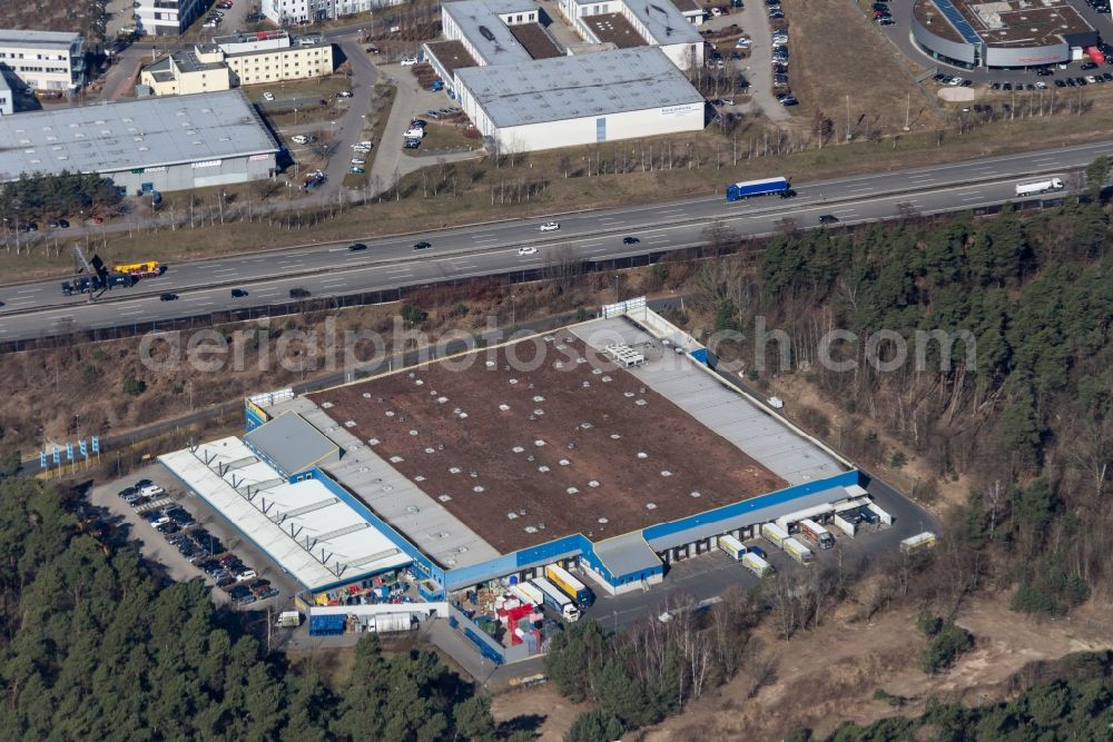 Kleinmachnow from the bird's eye view: The expansion of the commercial site Europarc Dreilinden Kleinmachnow OT Dreilinden in Brandenburg. The Business Campus EUROPARC DREILINDEN serves more than 80 companies the company headquarters