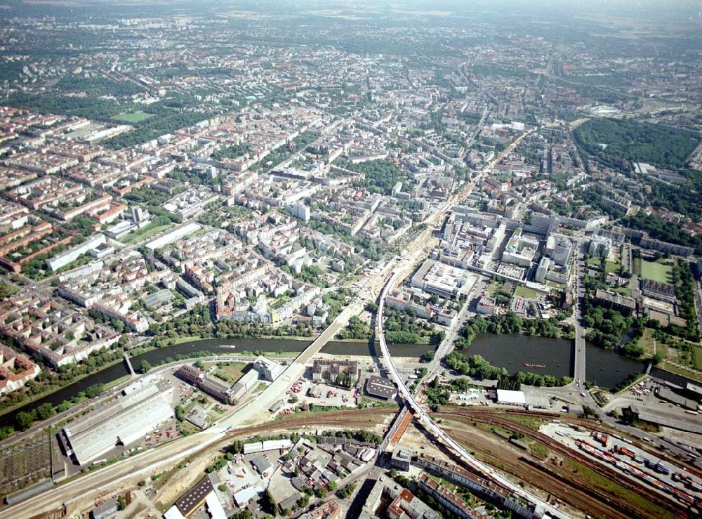 Aerial photograph Berlin - Wedding - Ausbau des DB - Innenringes zwischen dem Berliner Westhafen und der Müllerstraße am Bereich der Perleberger Brücke in Berlin - Wedding.