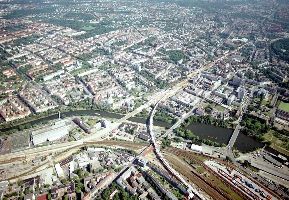 Berlin - Wedding from above - Ausbau des DB - Innenringes zwischen dem Berliner Westhafen und der Müllerstraße am Bereich der Perleberger Brücke in Berlin - Wedding.