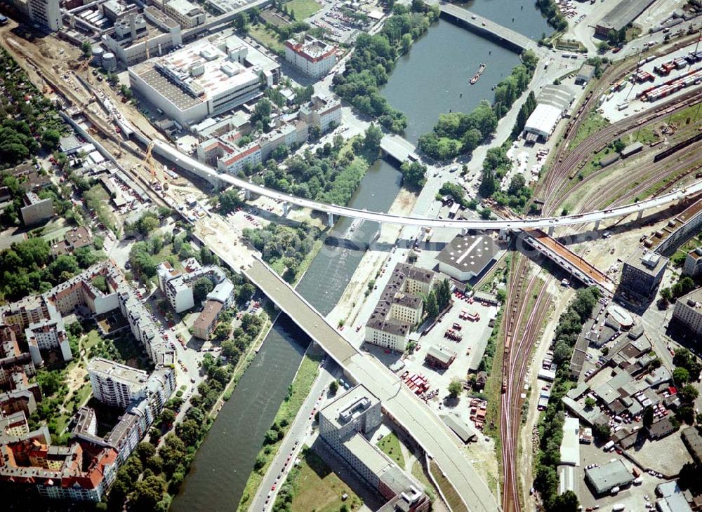 Berlin - Wedding from the bird's eye view: Ausbau des DB - Innenringes zwischen dem Berliner Westhafen und der Müllerstraße am Bereich der Perleberger Brücke in Berlin - Wedding.