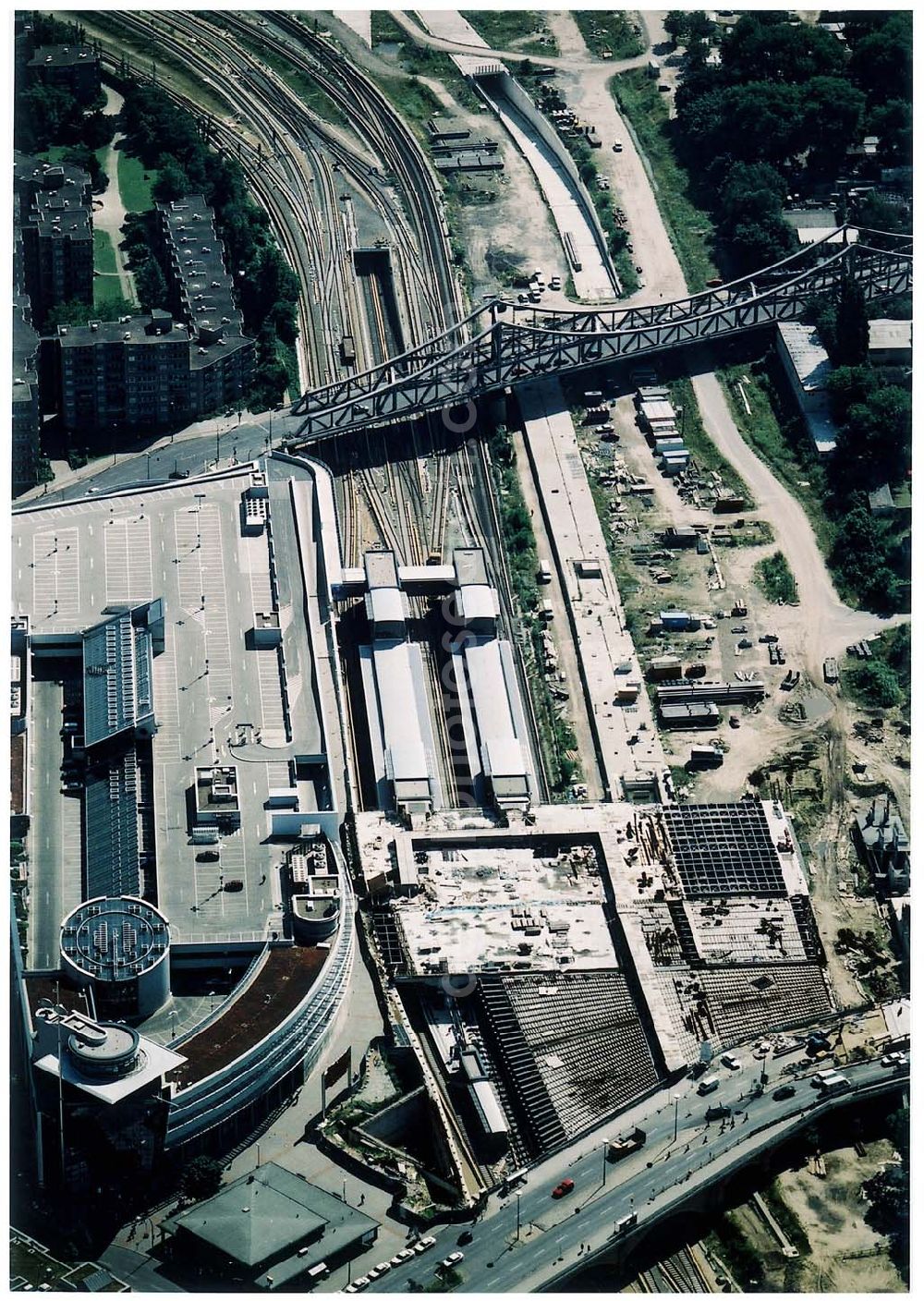 Berlin - Wedding from above - Ausbau des Innernringes der Deutschen Bahn zwischen dem Bereich S-Bhf. Gesundbrunnen.