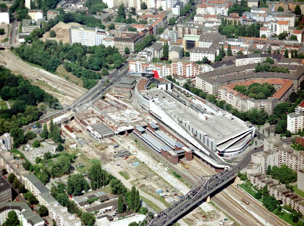 Aerial photograph Berlin - Wedding - Ausbau des Innernringes der Deutschen Bahn zwischen dem Bereich Nordkreuz - S-Bhf. Gesundbrunnen.