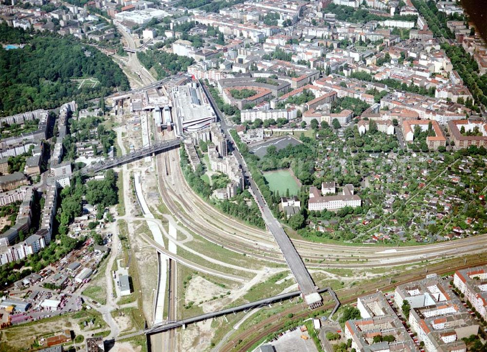 Berlin - Wedding from above - Ausbau des Innernringes der Deutschen Bahn zwischen dem Bereich Nordkreuz - S-Bhf. Gesundbrunnen.