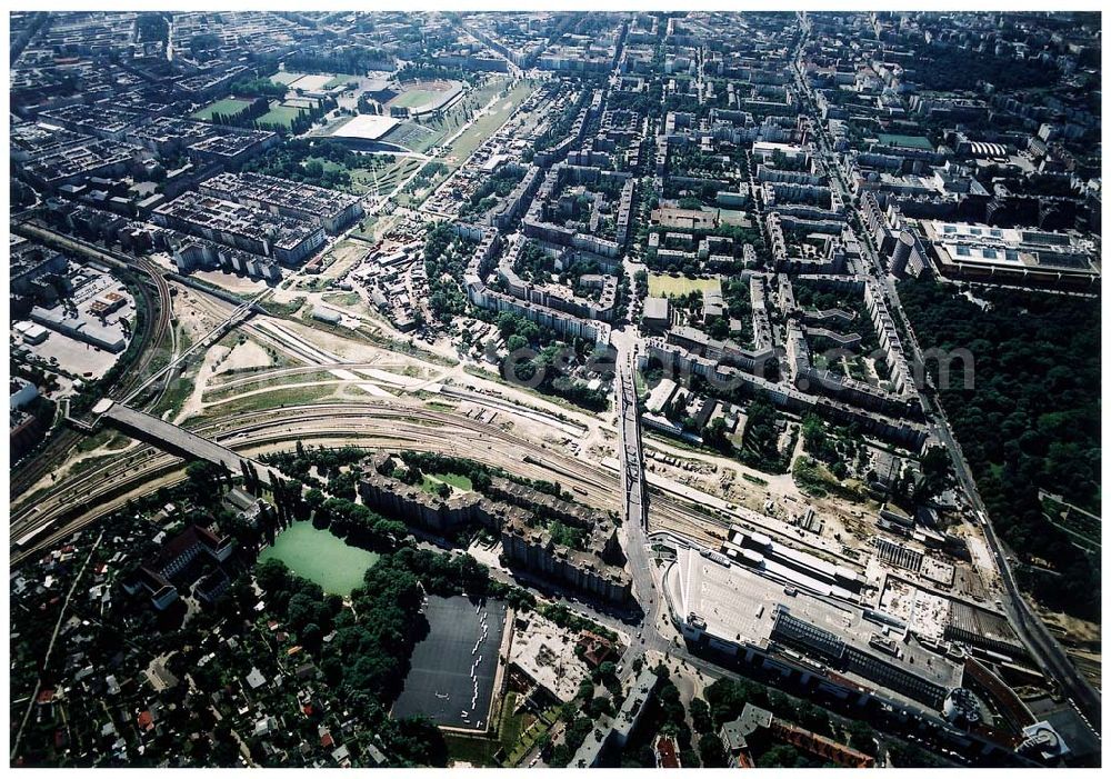 Aerial image Berlin - Wedding - Ausbau des Innernringes der Deutschen Bahn zwischen dem Bereich Nordkreuz - S-Bhf. Gesundbrunnen.