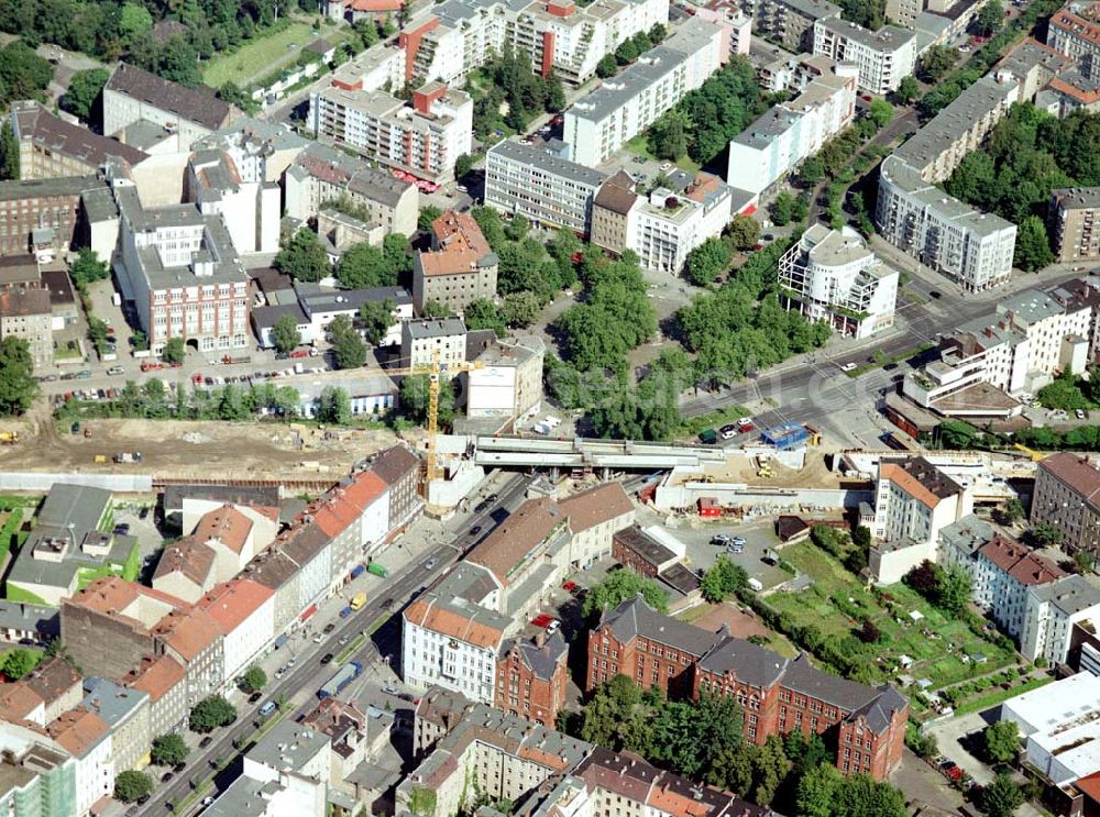 Berlin - Wedding from the bird's eye view: Ausbau des Innernringes der Deutschen Bahn zwischen dem Bereich Westhafen - Müllerstraße.