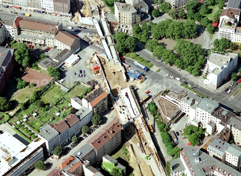 Berlin - Wedding from the bird's eye view: Ausbau des Innernringes der Deutschen Bahn zwischen dem Bereich Westhafen - Müllerstraße.