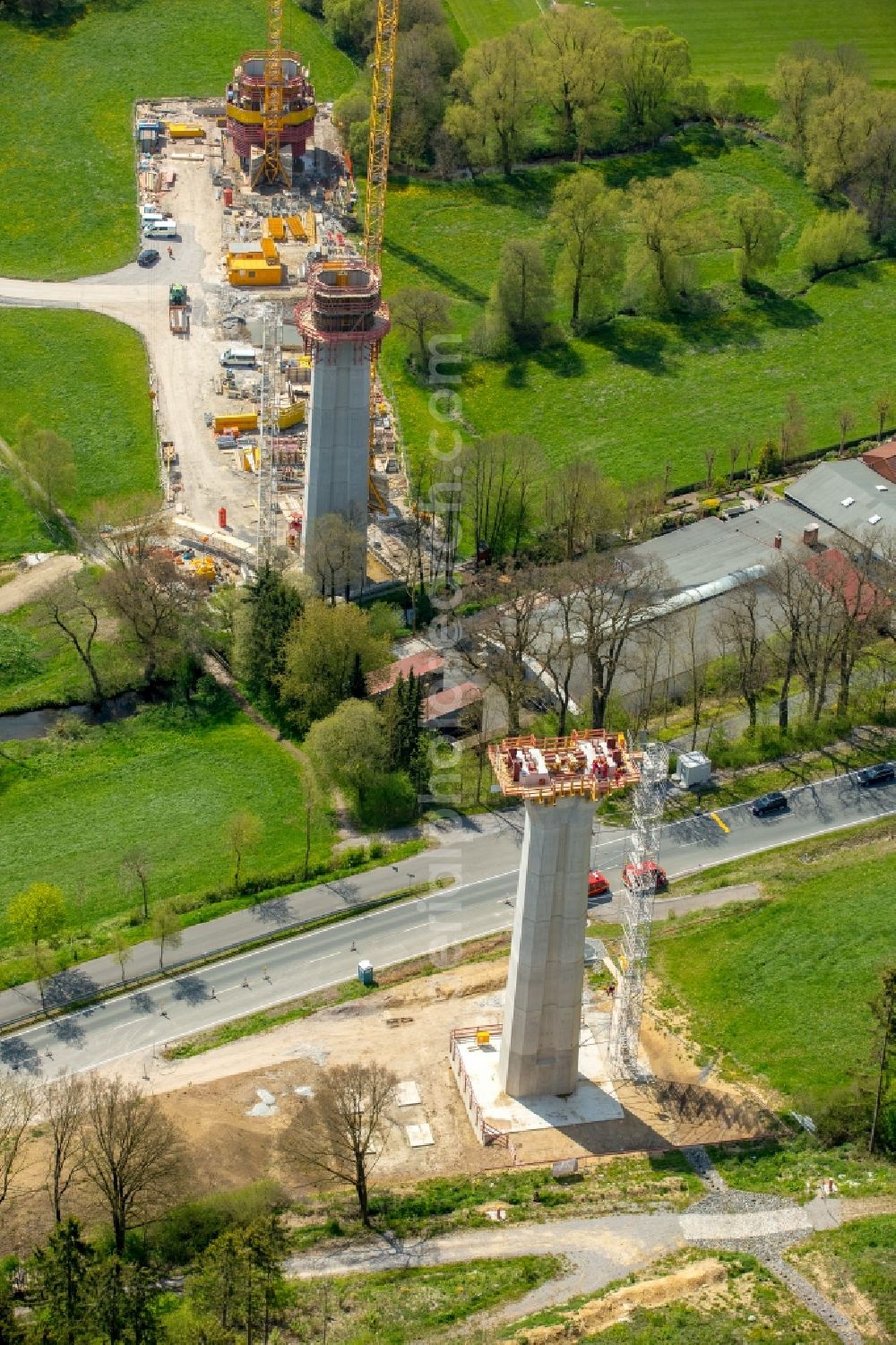 Bad Wünnenberg from the bird's eye view: Construction of the bypass road bridge Aftetalbruecke in in Bad Wuennenberg in the state North Rhine-Westphalia