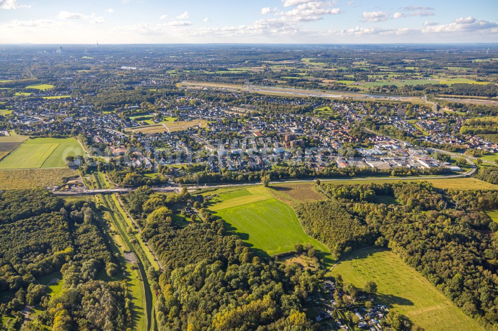 Bergkamen from the bird's eye view: construction of the bypass road in the course of the L821n between Erich-Ollenhauer-Strasse and Luenener Strasse in Bergkamen at Ruhrgebiet in the state North Rhine-Westphalia, Germany