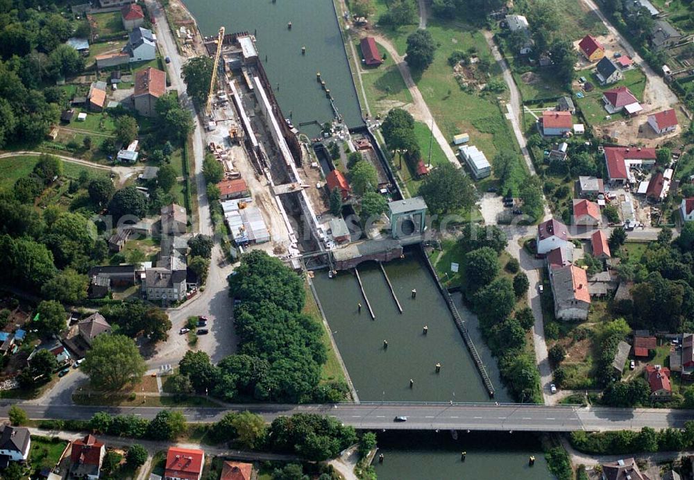 Wernsdorf (Brandenburg) from above - Blick auf den Ausbau und die Instandsetzungsarbeiten der Wernsdorfer Schleuse. Die Schleuse ist eine von 4 Schleusen des Oder-Spree-Kanals. Beteiligtes Bauunternehmer u.a Heinrich Hecker GmbH & Co. KG. Vorr. Fertigstellung: Mai 2006 Bauherr: Wasser- und Schifffahrtsamt Berlin, Mehringdamm 129, 10965 Berlin, Tel. 030 / 69532 - 0, Fax: 030 / 69532 - 201, e-mail-Adresse: poststelle@wsa-b.wsv.de, Achim Walder-Adresse: