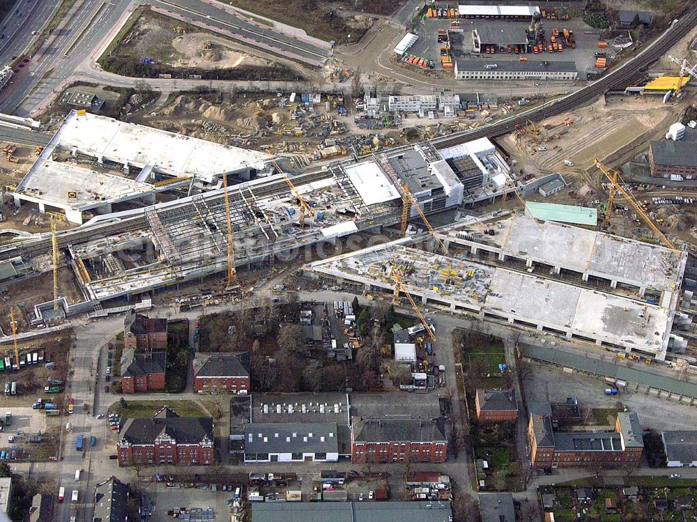 Aerial image Berlin - Tempelhof - 09.01.2005 Berlin/Ausbau Südring S-Bahnhof Papestraße am Flughafen Tempelhof durch Walter Bau AG