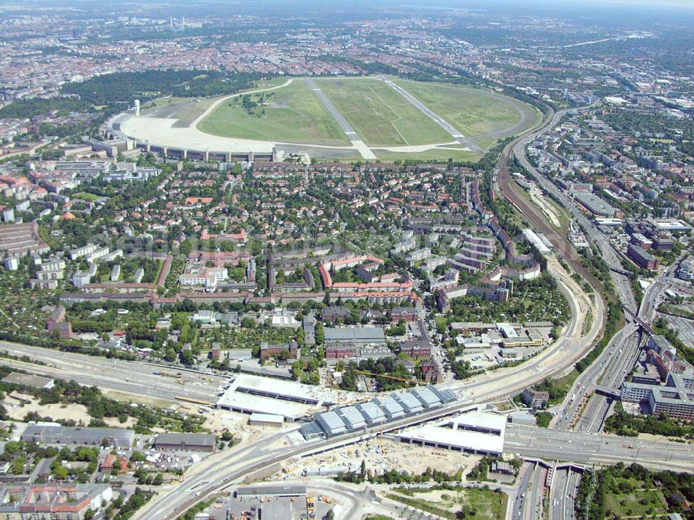 Berlin from the bird's eye view: Ausbau Südring S-Bahn Papestraße am Flughafen Tempelhof durch Walter Bau AG