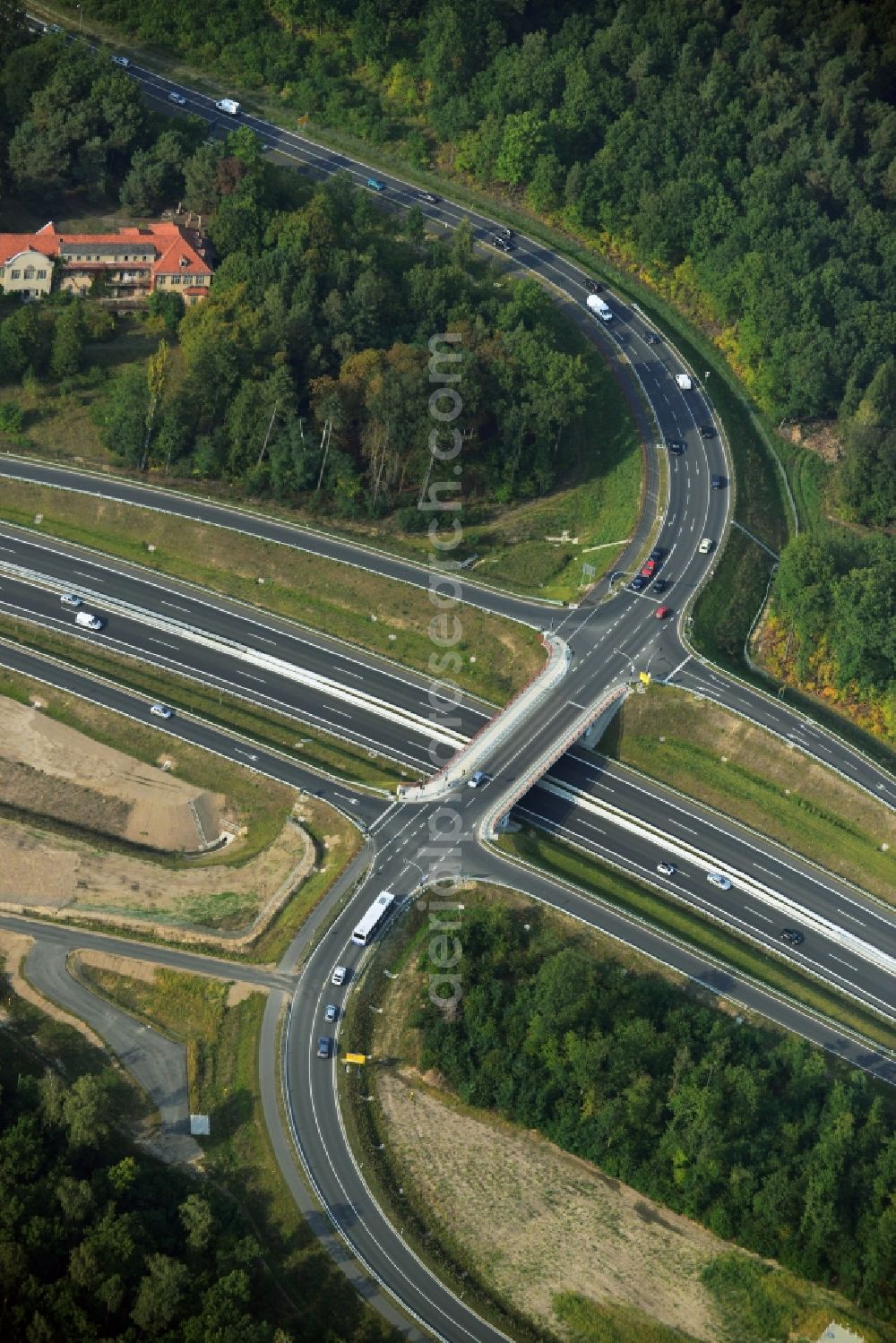 Stahnsdorf OT Güterfelde from the bird's eye view: Construction for the expansion and reconstruction of the country's road to L40 bypass Güterfelde in Brandenburg